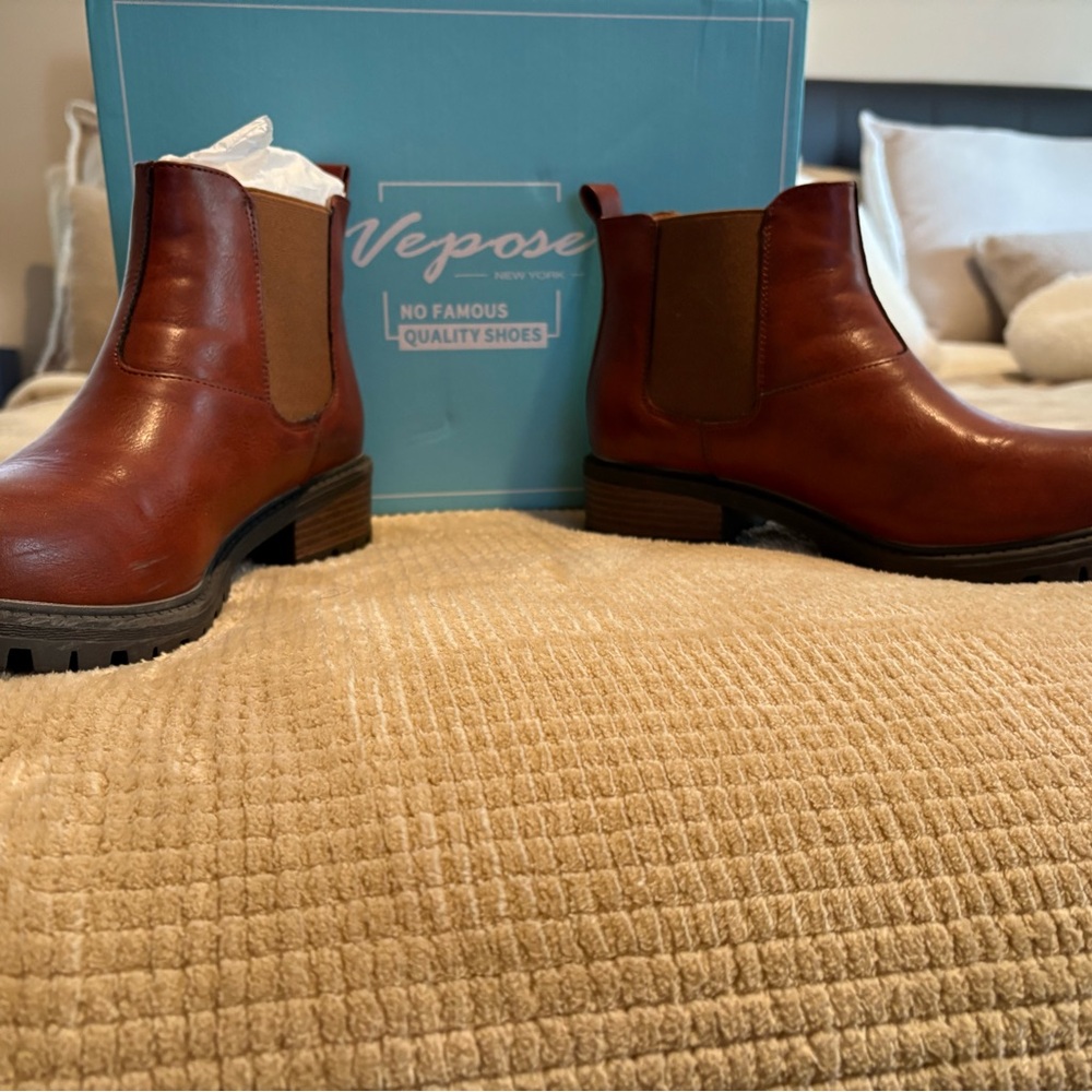 Vepose Elegant Brown Leather Boots - Picture 3 of 5